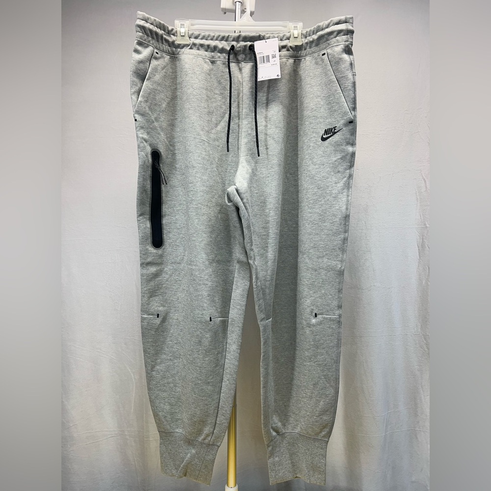 Nike Women’s Light Gray Joggers with Black‎ Accents xxlarge